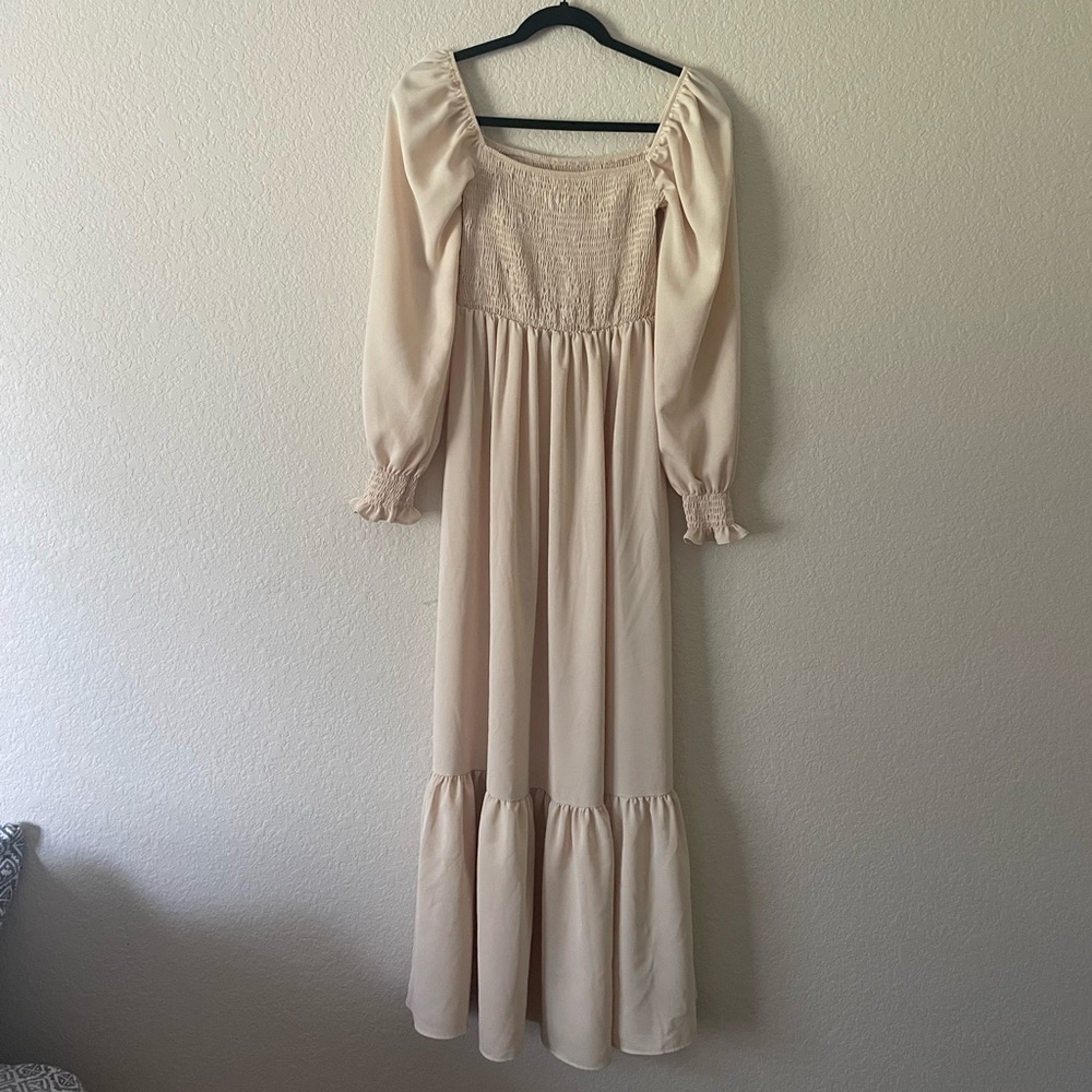 Square neck maxi in “Apricot”